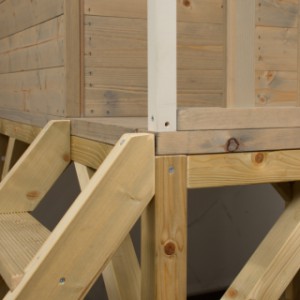 Speelhuis Nordic Adventure House wordt geleverd inclusief trap