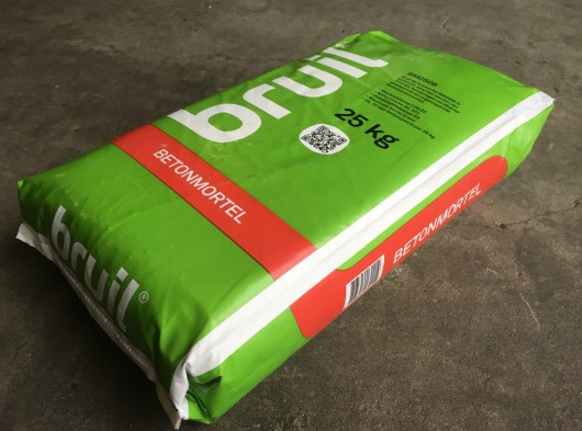Beton 25 kg in zak