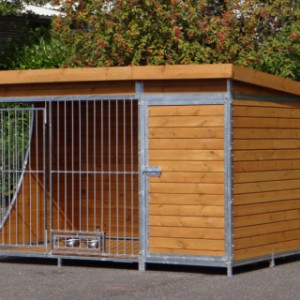 Hondenkennel met dragende vloer