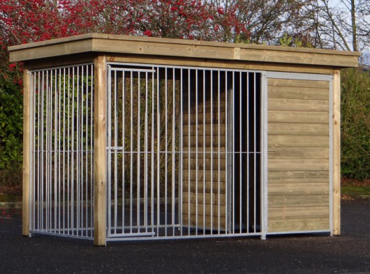 Hondenkennel FIX met houtkader en luxe dak 352x190cm