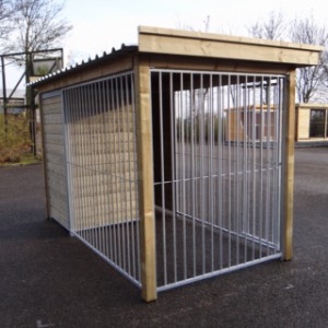 Hondenkennel FIX met houtkader en luxe dak