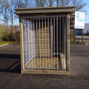 Linker zijkant kennel FIX 3x1.5m