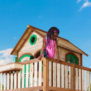 Speelhuis Liam met glijbaan | groot houten speelhuis met veranda