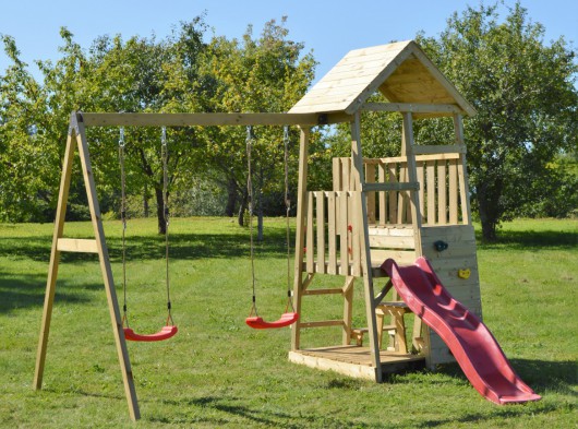 Speeltoren Junior Activity Tower met glijbaan, schommel, picknickset en zandbak