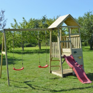 De speeltoren Junior Activity Tower zorgt voor speelplezier in uw achtertuin
