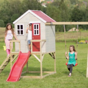 Speelhuis My Lodge is uitgevoerd met een houten waterdicht dak