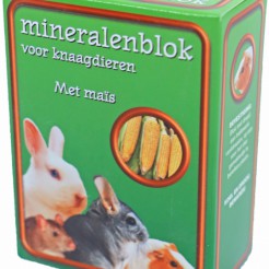 Mineraal knaagsteen met groente