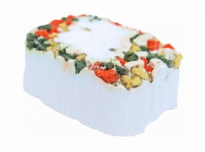 Mineraal knaagsteen met groente  10x8x4cm