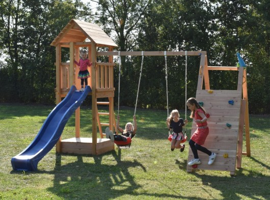 Speeltoestel Kiosk laag inclusief glijbaan en @Challenger