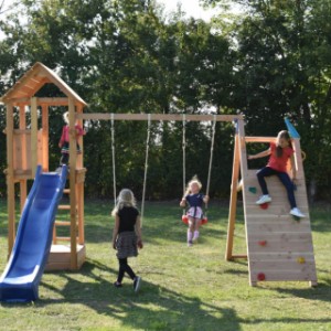 Het speeltoestel Kiosk hoog wordt geleverd als op maat gezaagd Douglas houtpakket