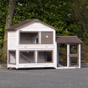SHOWMODEL - konijnenhok Excellent Medium Anti Knaag met Universal ren white wash 200x67x132cm