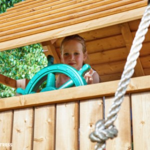 Het Fungoo Farm Smile speeltoestel wordt inclusief alle accessoires geleverd