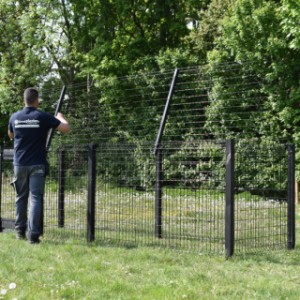 Dak van dierenren Rectangle kan open gezet worden