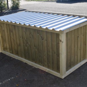 Houten achterwand kippenhok Belle