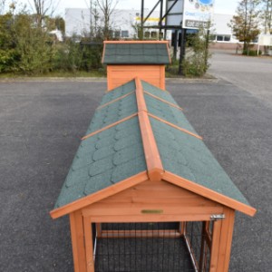 De grote combinatie van hok Prestige Medium biedt veel ruimte voor uw konijnen