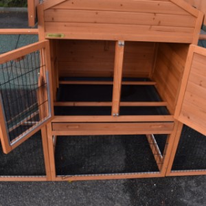 Het kippenhok Prestige Medium is geschikt voor 3 tot 5 kippen