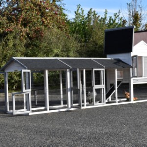 Het kippenhok Prestige Medium heeft vele openingen