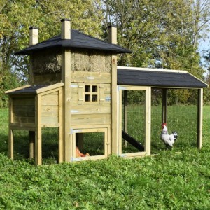 Kippenhok hooiberg Rosa met legnest en overdekte ren 284x114x180cm