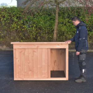 Dit mooie hondenhok Block XL is geschikt voor bv. een deense dog