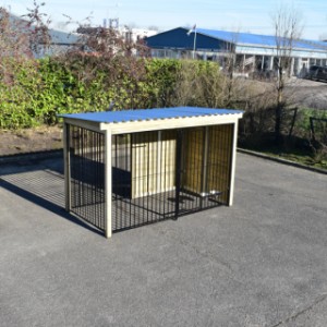 De hondenkennel is een aanwinst voor uw achtertuin