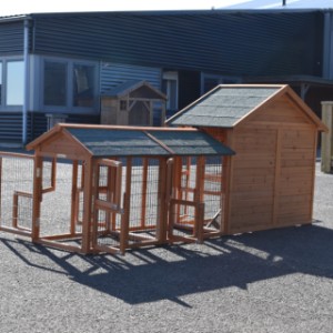 Konijnenhok Holiday Small Anti Knaag met 2 rennen Space 227x73x128cm