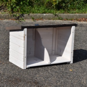 Het dak van legnest Small is voorzien van een insteekdeksel