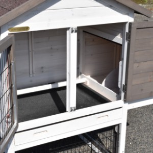 Kippenhok Prestige Small white met ren en legnest - nachthok met zitstokken