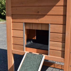 Konijnenhok Prestige Small Dubbel - opening naar het nachthok