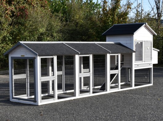 Konijnenhok Prestige Medium White met 3 rennen en nestkast 423x91x150cm