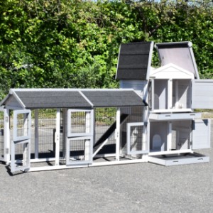 Het konijnenhok Double Small heeft vele openingen