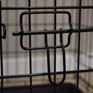Hondenbench Profit XL 122cm heeft 2 sluitingen per deur