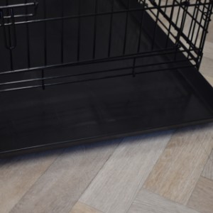 De bench voor uw hond Strong L heeft een uitneembare kunststof bak