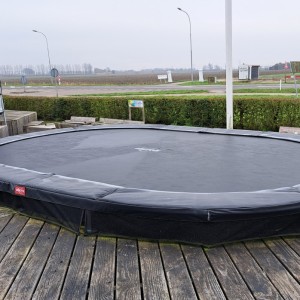 SHOWMODEL - trampoline BERG Inground Grand Favorit 520x340 Zwart Ovaal