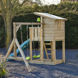 Speeltoestel Cabin met glijbaan en schommel zorgt voor uren speelplezier