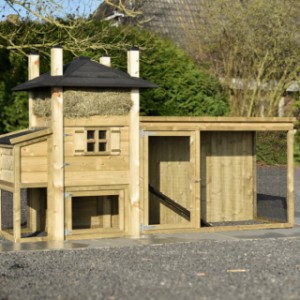 Kippenhok hooiberg Rosa met legnest en aanbouwren