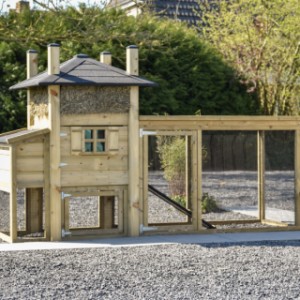 Kippenhok hooiberg Rosa met legnest en aanbouwren