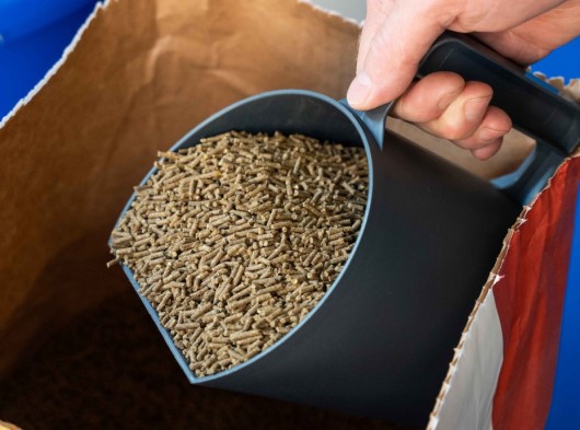 Voerschep 1,5ltr antraciet kunststof