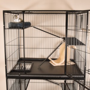 In kattenkooi Nivo is genoeg ruimte om te rusten en te krabben