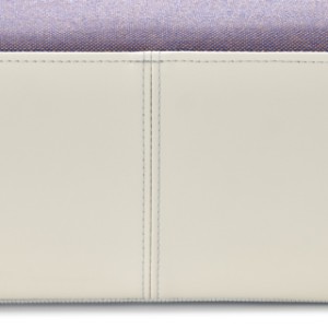 Speelkussen M lila/crème met afgeronde hoeken is gemaakt van stevig materiaal