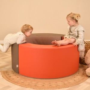 Speelkussen set rood en toupe Ø80x25cm - 120x60x50x19cm