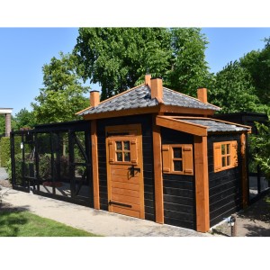 Dierenverblijf Hooiberg 3XL met 2 aanbouwrennen 675x585x195x268cm