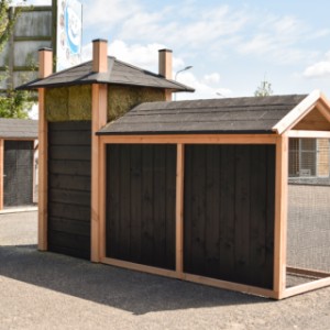 Neem een kijkje aan de achterkant van de combi Hooiberg Rosa