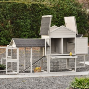 Prestige medium heeft veel deuren en kleppen voor een makkelijke schoonmaak