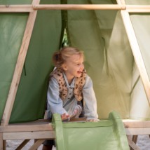 In de tent van de EXIT Yuki 350 kunnen kinderen zich heerlijk verstoppen en hun eigen knusse speelplek creëren.
