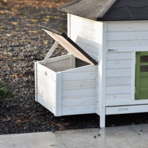 Het legnest van Ambiance large heeft een handige kleplat