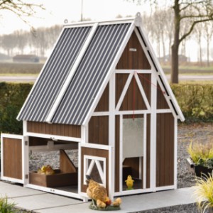 Kippenhok Pip heeft 2 open slaande deuren