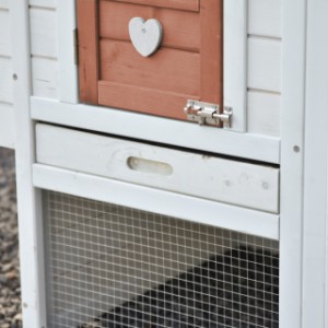 Noah heeft een kunststof uitschuiflade