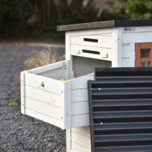 Het dak van het legnest van Noah is afneembaar