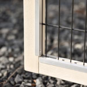 Het konijnenhok Holiday Medium is voorzien van antiknaagstrips