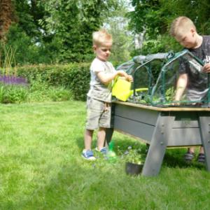 Met de EXIT kweektafel laat je kinderen al jong beginnen met tuinieren